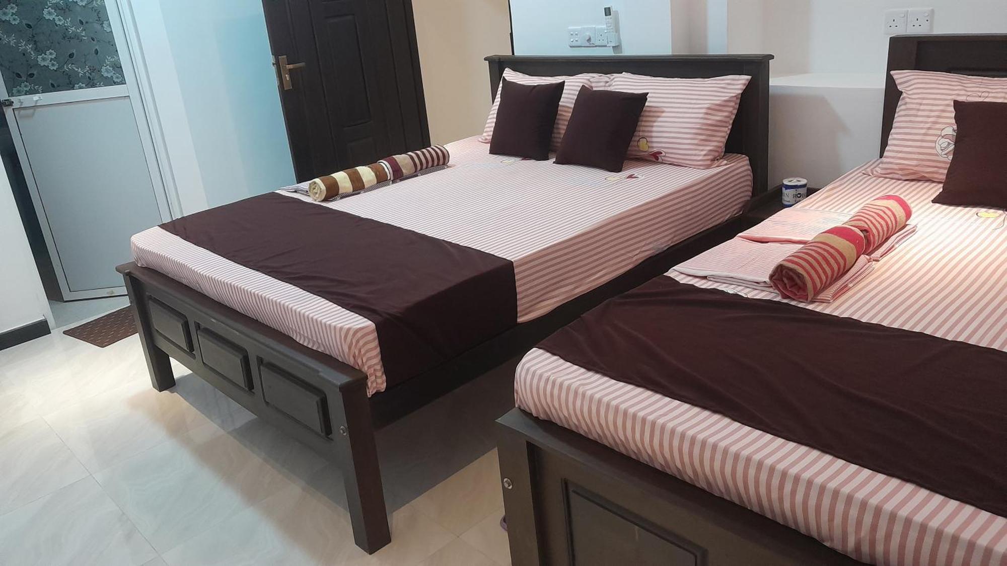 Theepan'S Home نيلافيلي المظهر الخارجي الصورة