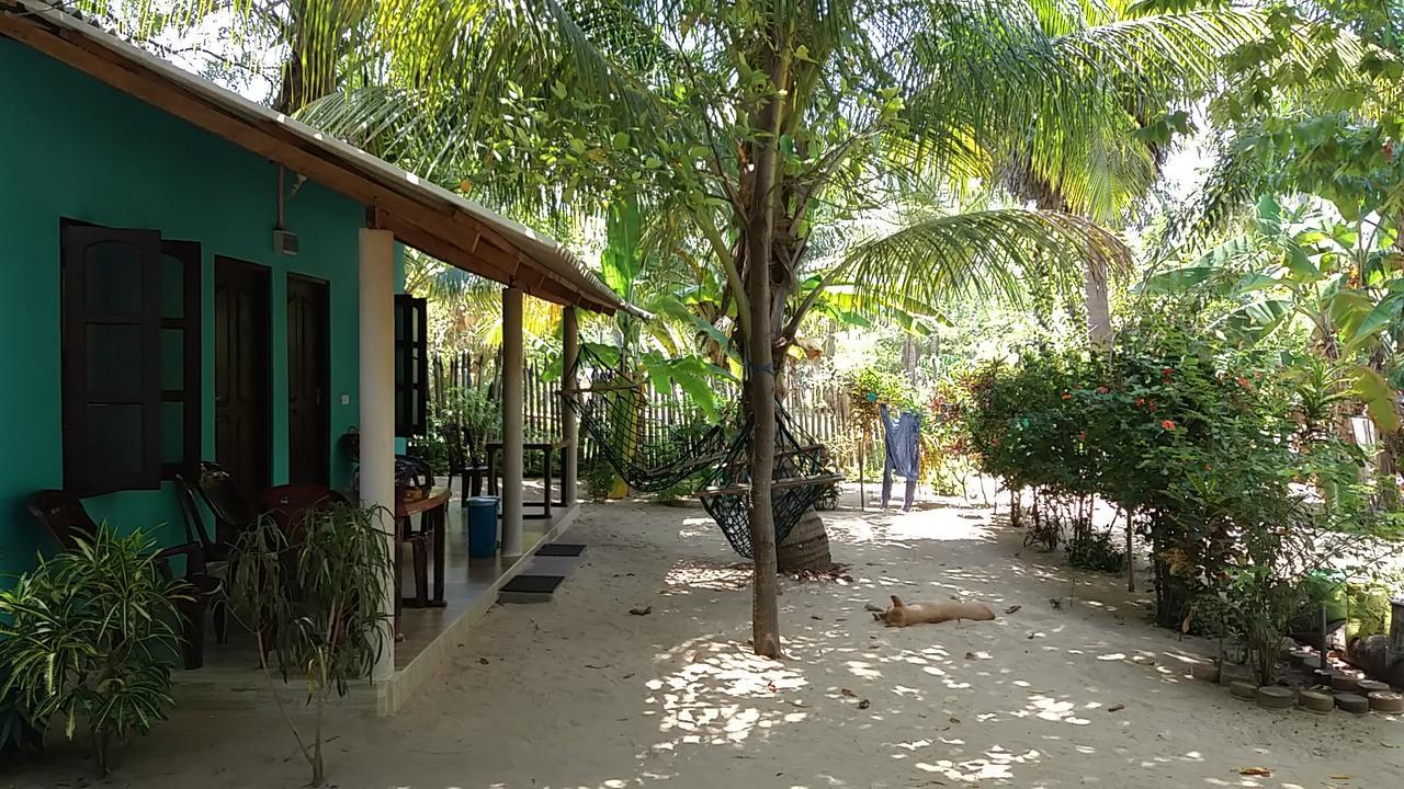 Theepan'S Home نيلافيلي المظهر الخارجي الصورة