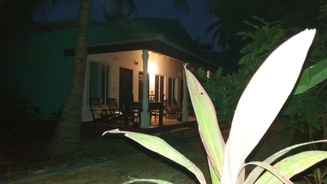 Theepan'S Home نيلافيلي المظهر الخارجي الصورة